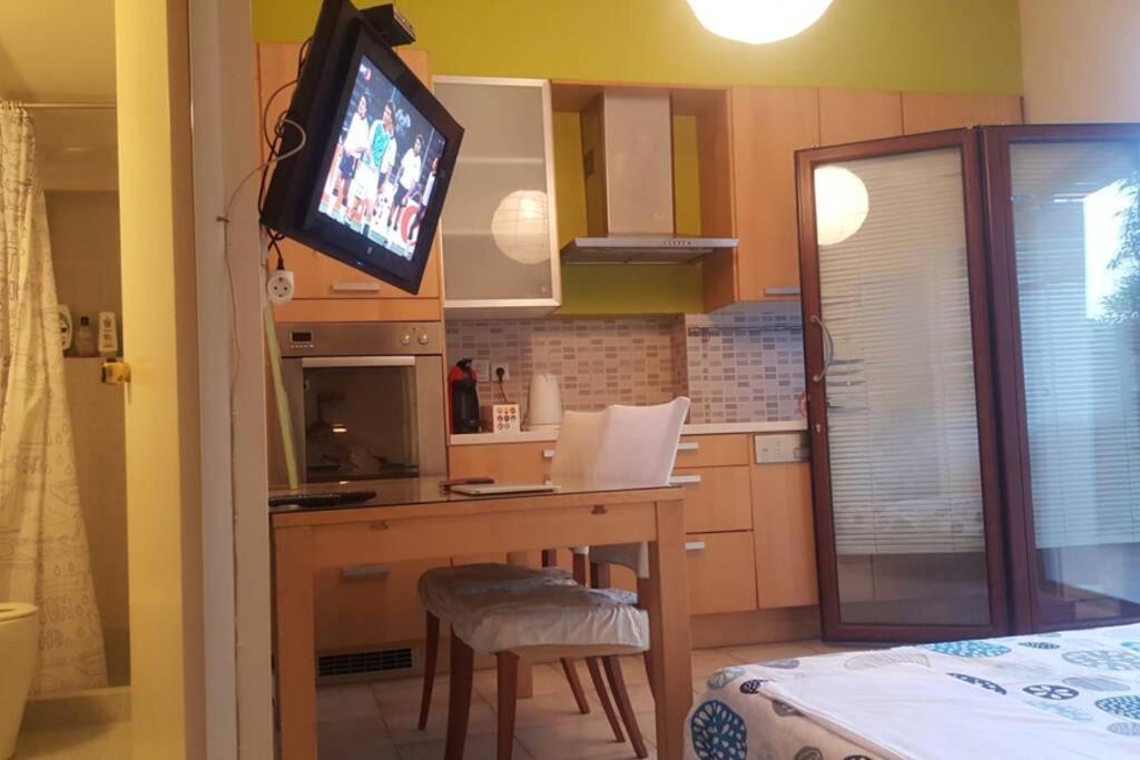 Quite House With Garden And Barbecue Apartment Athens Exterior photo